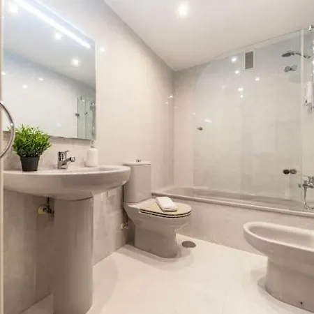 Exclusive & Modern Flat In ヒホン